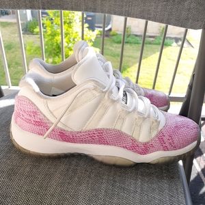 Girl Air Jordan 11 retro low "snake"
